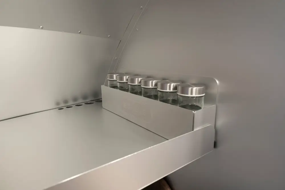 Bowlus_2026_EndlessHighways_Frontier_Interior_Dawn_JL_011