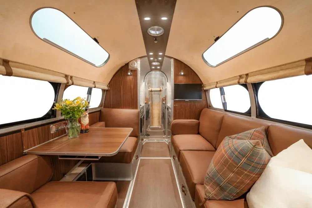 Bowlus_2026_EndlessHighways_Frontier_Interior_JL_056