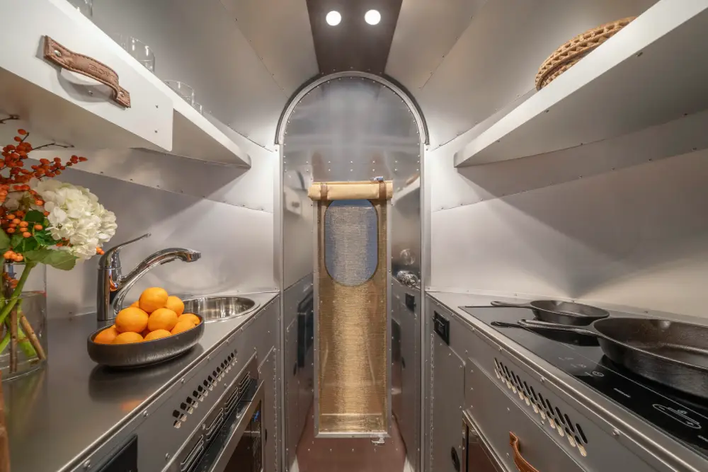 Bowlus_2026_EndlessHighways_Frontier_Interior_JL_060