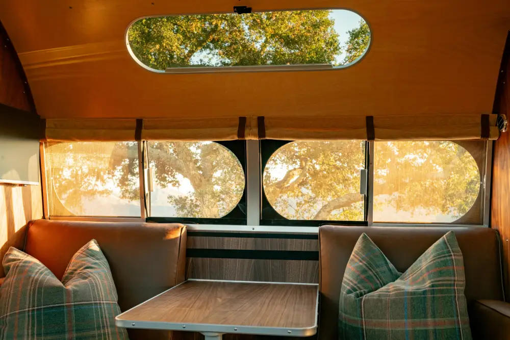 Bowlus_2026_EndlessHighways_Frontier_Interior_TT_003