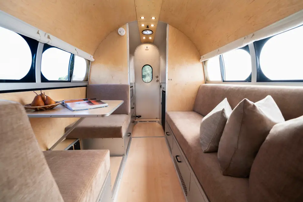 Bowlus_2026_EndlessHighways_Luxe_Interior_001