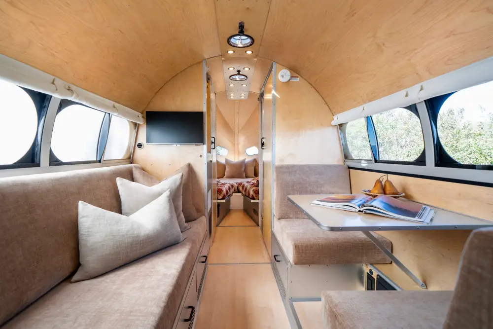 Bowlus_2026_EndlessHighways_Luxe_Interior_002