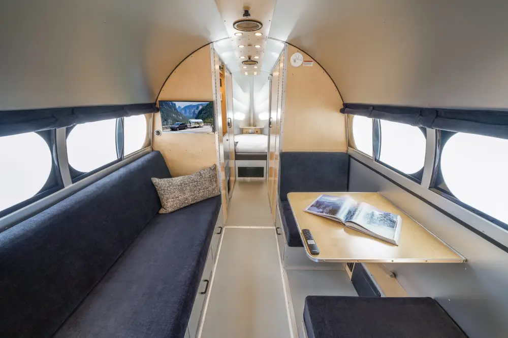 Bowlus_EndlessHighways_2025_Interior_Base_001-1